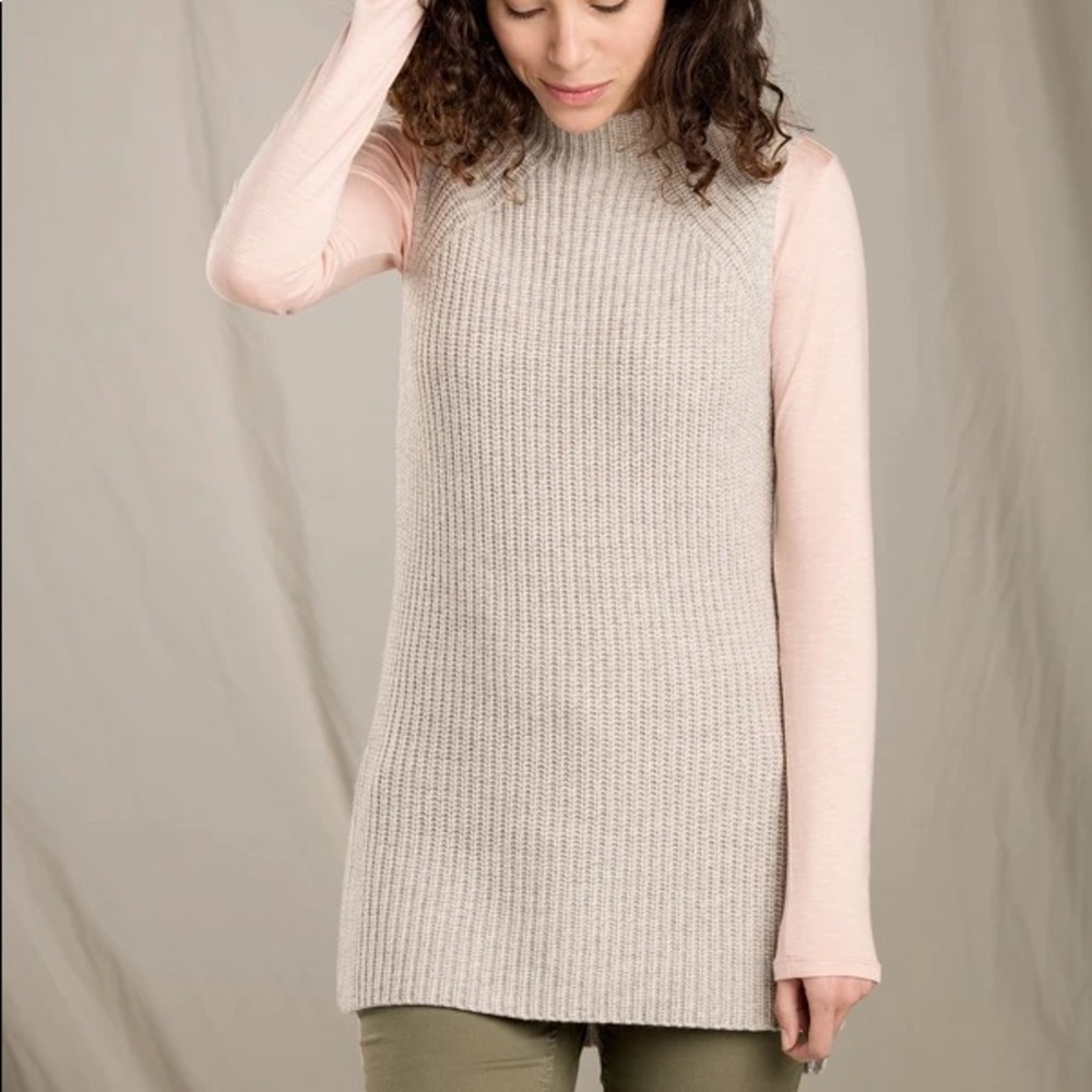 Toad&Co, Funnel neck oatmeal sweater vest